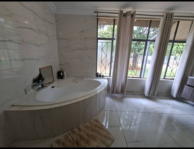 3 BEDROOM HOUSE FOR SALE IN THREE RIVERS